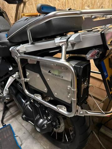Gereedschapskoffer Touratech bmw r1250gs beschikbaar voor biedingen