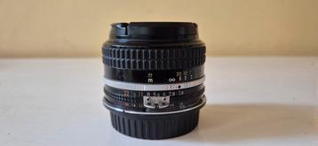 nikon 50mm lens beschikbaar voor biedingen