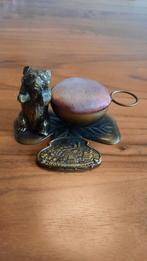 Antiek speldenkussen koper met Beertje, Ophalen of Verzenden