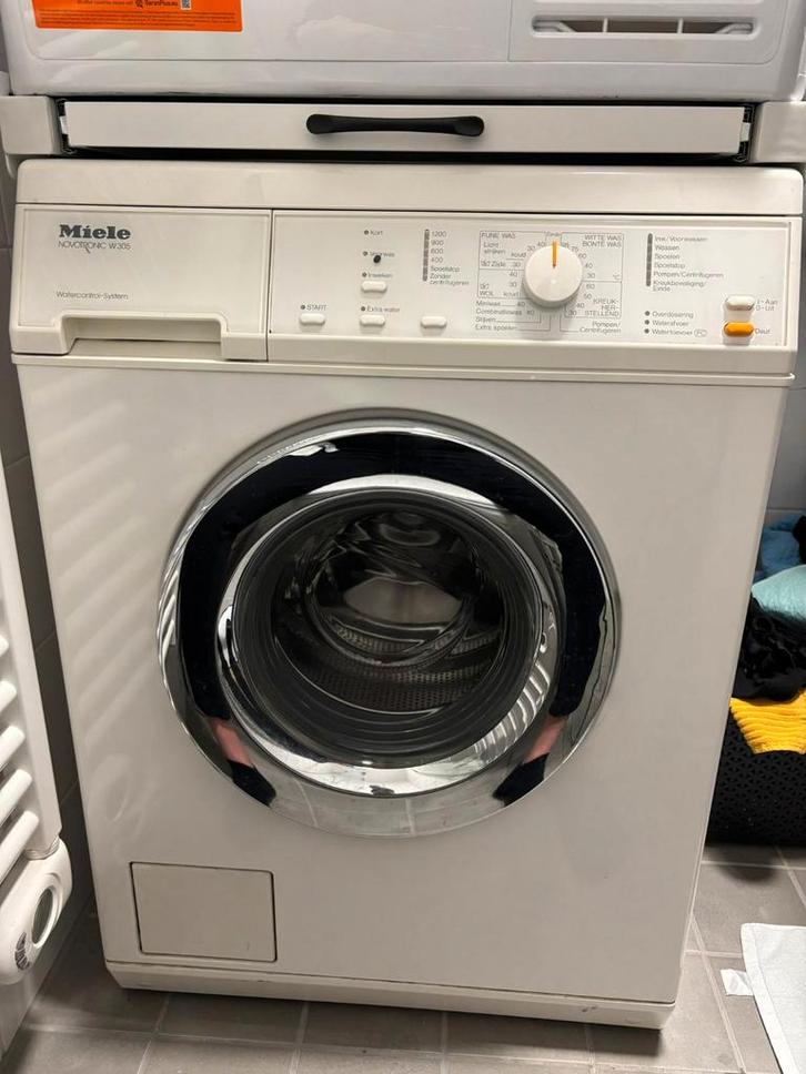 Miele W300 Wasmachine - Bouwjaar 2000 - Werkt Perfect!, Witgoed en Apparatuur, Wasmachines, Gebruikt, Voorlader, 4 tot 6 kg, Minder dan 85 cm