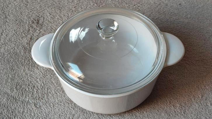 Corning ware 1148 schaal met deksel -  17cm, Huis en Inrichting, Keuken | Servies, Zo goed als nieuw, Schaal of Schalen, Overige stijlen