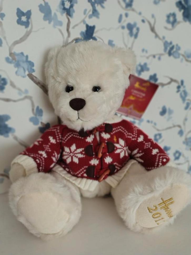 Harrods Chester Kerstbeer 2012, Verzamelen, Beren en Cherished Teddies, Zo goed als nieuw, Stoffen beer, Overige merken, Verzenden