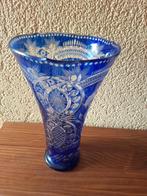 Mooie kristallen vaas, fijn handwerk uit Hongarije, Antiek en Kunst, Antiek | Glas en Kristal, Ophalen