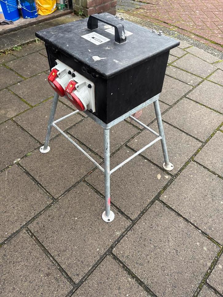 32A krachtstroom verdeler 'paddestoel', Doe-het-zelf en Verbouw, Elektra en Kabels, Overige typen, Ophalen of Verzenden