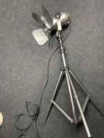Vloerlamp in filmlamp-stijl, Gebruikt, Ophalen of Verzenden, Filmlampstijl, Metaal