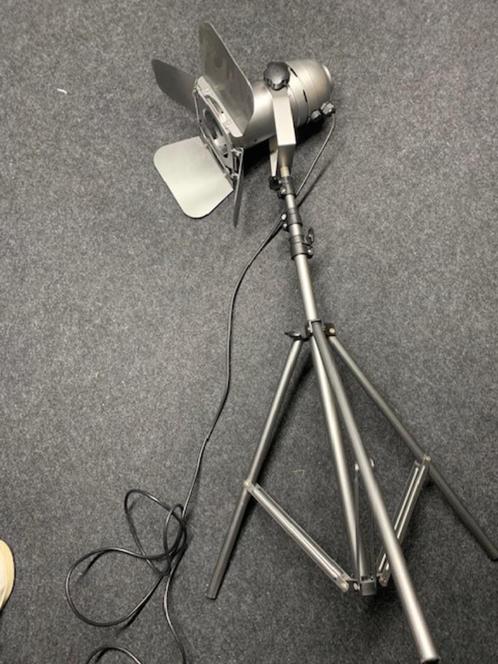 Vloerlamp in filmlamp-stijl, Huis en Inrichting, Lampen | Vloerlampen, Gebruikt, 150 tot 200 cm, Metaal, Ophalen of Verzenden
