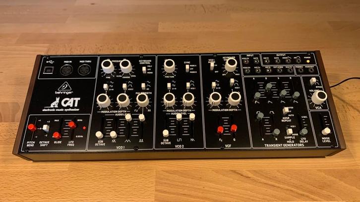 Behringer CAT - Analoge synthesizer, Muziek en Instrumenten, Synthesizers, Zo goed als nieuw, Overige aantallen, Overige merken