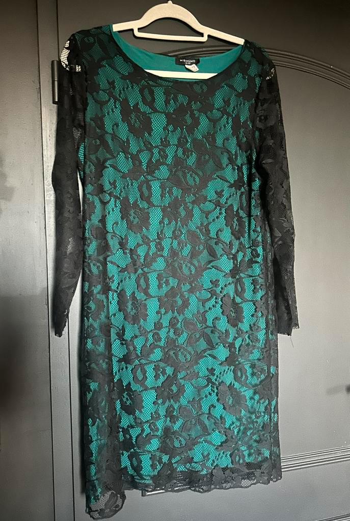 Mishumo maat 42 feestjurk met kant., Kleding | Dames, Gelegenheidskleding, Zo goed als nieuw, Galajurk, Maat 42/44 (L), Zwart