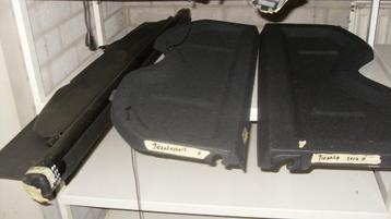 div. hoedenplanken  evt. opsturen mogelijk  beschikbaar voor biedingen