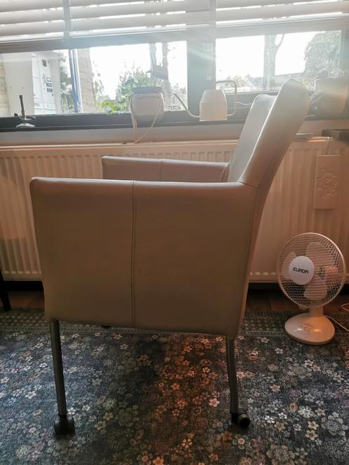 2x eetkamerstoel, Huis en Inrichting, Stoelen, Gebruikt, Twee, Kunststof, Overige kleuren, Ophalen
