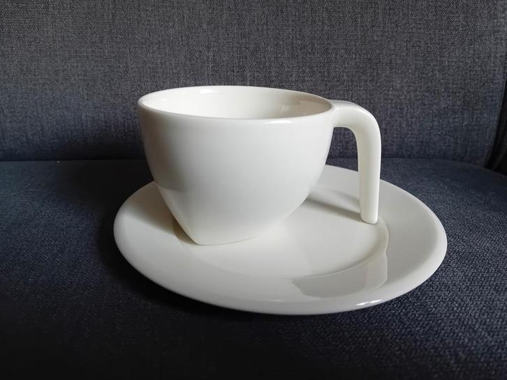 Grootste maat cappuccino kop en schotel iittala Ego Arabia, Huis en Inrichting, Keuken | Servies, Zo goed als nieuw, Kom(men)