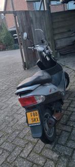 Peugeot v clic en eentje voor onderdelen of in delen te koop, Fietsen en Brommers, Brommers | Peugeot, Ophalen, Gebruikt, Maximaal 45 km/u