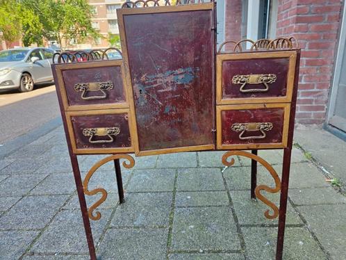 Apart Art Deco Jugendstil antiek metalen kastje, Antiek en Kunst, Antiek | Meubels | Kasten, Ophalen