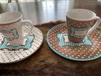 2 mokken bekers + 2 ontbijtbordjes gebakbordjes bordjes, Huis en Inrichting, Keuken | Servies, Gebruikt, Ophalen of Verzenden