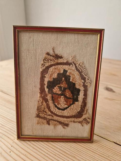 Weefselfragment (mand met fruit) Koptisch 7e eeuw, Antiek en Kunst, Antiek | Kleden en Textiel, Ophalen of Verzenden