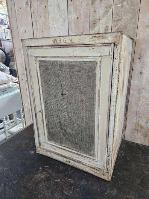 oud zweeds vleeskastje ``WOONWINKEL RUSTIEK``, Antiek en Kunst, Curiosa en Brocante, Ophalen of Verzenden