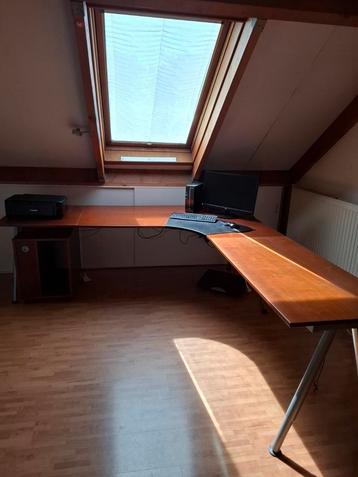 IKEA Efffektiv bureau met verrijdbaar bureauladekast

 beschikbaar voor biedingen