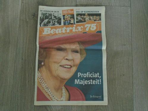 Beatrix 75jr. Bijlage vd Telegraaf uit 2013, Verzamelen, Koninklijk Huis en Royalty, Zo goed als nieuw, Overige typen, Nederland