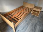Eenpersoons senioren bed met nachtkastje, Ophalen, Gebruikt, 90 cm, 200 cm