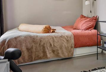 IKEA bed Nordli + matras 140 x 200 beschikbaar voor biedingen