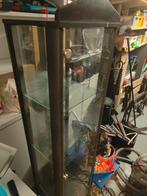 Zwarte glazen vitrinekast, Huis en Inrichting, Kasten | Vitrinekasten, Ophalen, Gebruikt, 50 tot 100 cm, Glas