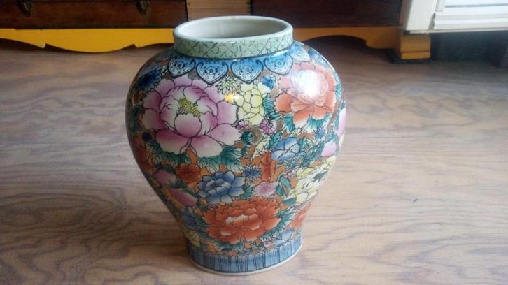 Chinese Mille Fleurs vaas, helemaal gaaf. Met merk tekening!, Antiek en Kunst, Antiek | Vazen, Ophalen of Verzenden