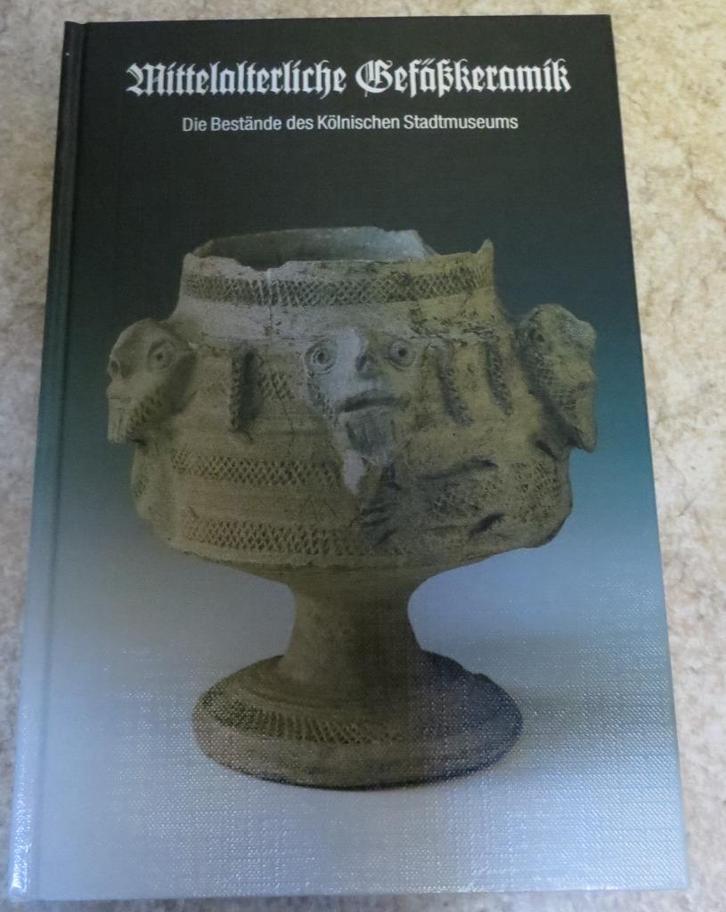 4 boeken over steengoed / bodemvondsten, Antiek en Kunst, Antiek | Keramiek en Aardewerk, Ophalen of Verzenden