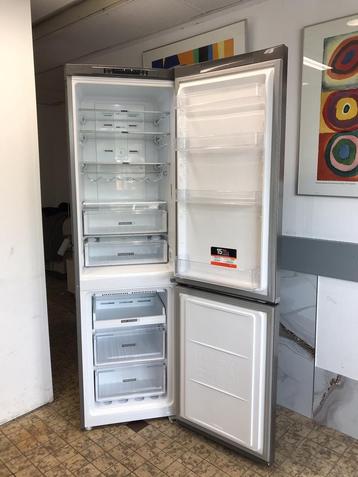 T.K Whirlpool RvS Koelkast No Frost 201X60 CM in TopStaat!! beschikbaar voor biedingen