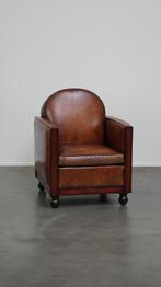 Schapenleren Art Deco design fauteuil afgewerkt met hout, Hout, 75 tot 100 cm, Zo goed als nieuw, 50 tot 75 cm