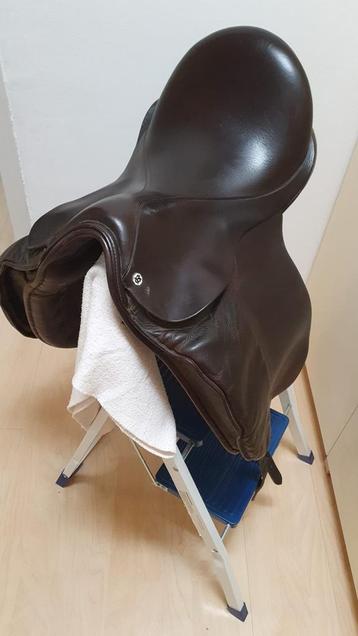 Dressuurzadel - Ankie van Grunsven beschikbaar voor biedingen