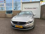 Volvo S60 1.5 T2 Nordic+ | BI-Xenon | Automaat |Navigatie |, Auto's, Volvo, 4 cilinders, 122 pk, Origineel Nederlands, Bedrijf