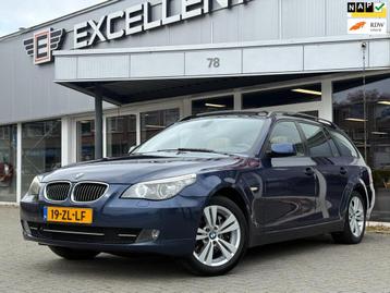 BMW 5-serie Touring 525xd Business Line | Leder | Panoramada beschikbaar voor biedingen