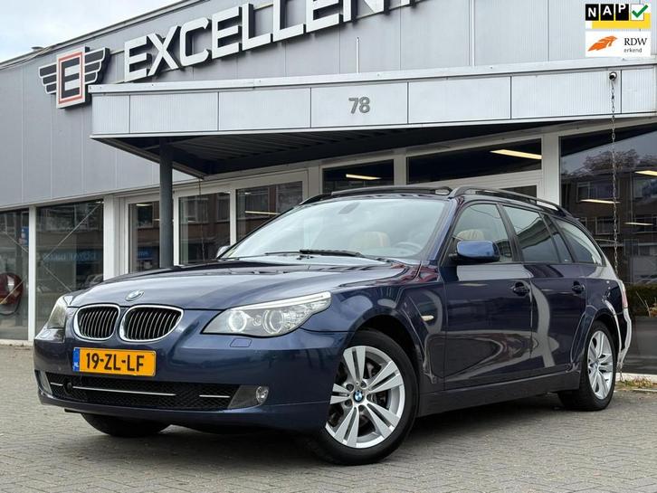 BMW 5-serie Touring 525xd Business Line | Leder | Panoramada, Auto's, BMW, Bedrijf, Te koop, 5-Serie, 4x4, ABS, Airbags, Airconditioning