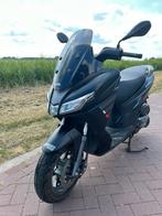 Aprilia SXR50 met slechts 4573km (2023), Ophalen, Overige modellen, Maximaal 45 km/u, Zo goed als nieuw