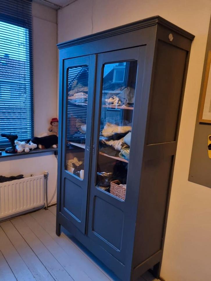 Vintage Kast met Glazen Deuren, Huis en Inrichting, Kasten | Dressoirs, Gebruikt, 100 tot 150 cm, 50 tot 75 cm, Met deur(en), Met plank(en)