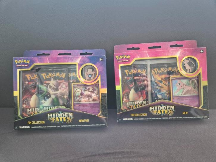 Pokemon Hidden Fates pin collection Mew Mewtwo, Hobby en Vrije tijd, Verzamelkaartspellen | Pokémon, Nieuw, Boosterbox, Ophalen of Verzenden