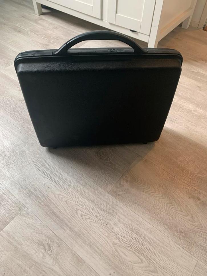 Samsonite attache koffer met cijferslot - Goede staat!, Sieraden, Tassen en Uiterlijk, Koffers, Gebruikt, Hard kunststof, 50 tot 60 cm