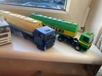 Twee bulk auto s veevoer bevoorradings auto s, Hobby en Vrije tijd, Modelauto's | 1:50, Ophalen of Verzenden, Zo goed als nieuw