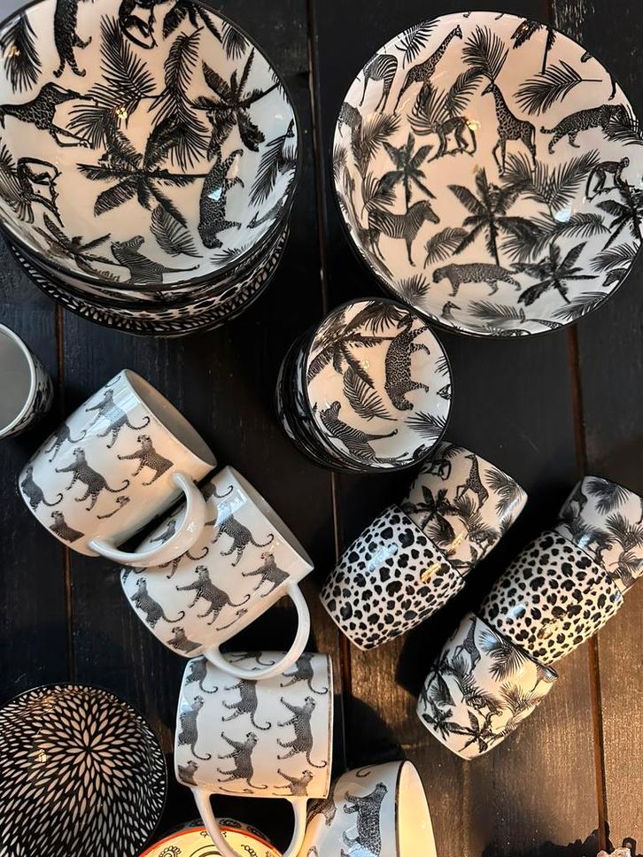 Prachtige jungle set mokjes schalen koffie thee tapas, Huis en Inrichting, Keuken | Servies, Zo goed als nieuw, Schaal of Schalen