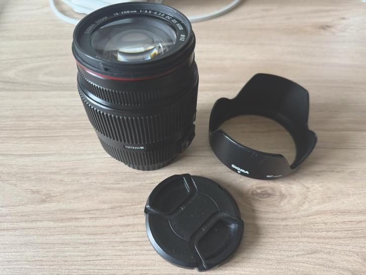 Sigma 18-200 mm zoomlens, Audio, Tv en Foto, Fotografie | Lenzen en Objectieven, Zo goed als nieuw, Telelens, Zoom, Ophalen of Verzenden