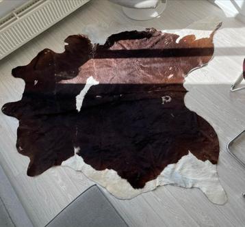Koeienhuid Vloerkleed beschikbaar voor biedingen