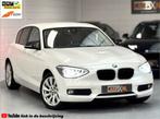 BMW 1-serie 116i High Executive 2014 NL-auto, Leder, Xenon,, Auto's, BMW, Gebruikt, 4 cilinders, Met garantie (alle), Wit