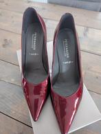 Dames Lak pumps Peter Kaiser bordeaux rood mt 41, Kleding | Dames, Schoenen, Pumps, Zo goed als nieuw, Rood, Ophalen