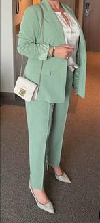 Mooi groen pak van WE FASHION maat 44, Kleding | Dames, Kostuum of Pak, WE, Maat 42/44 (L), Ophalen of Verzenden