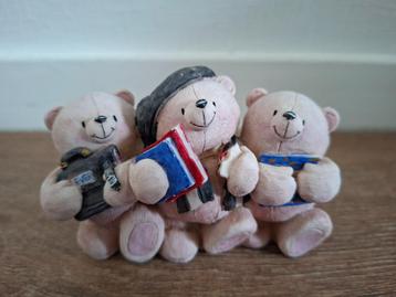 beeldjes forever friends beren beschikbaar voor biedingen