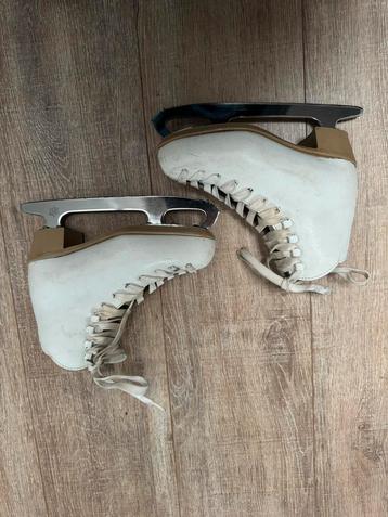 Kunstschaatsen mt 31/32 - Wedstrijdwaardig beschikbaar voor biedingen