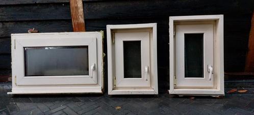 Kunstof kozijnen draaikiep, Doe-het-zelf en Verbouw, Kozijnen en Schuifpuien, Gebruikt, Raamkozijn, Kunststof, Minder dan 75 cm