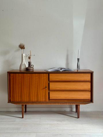 Vintage sideboard dressoir jaren 60’ Zweeds beschikbaar voor biedingen