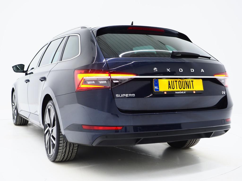 Skoda Superb Combi 1.4 TSI iV 218PK Style | Massage | Trekha, Auto's, Skoda, Gebruikt, Zwart, 4 cilinders, Adaptive Cruise Control