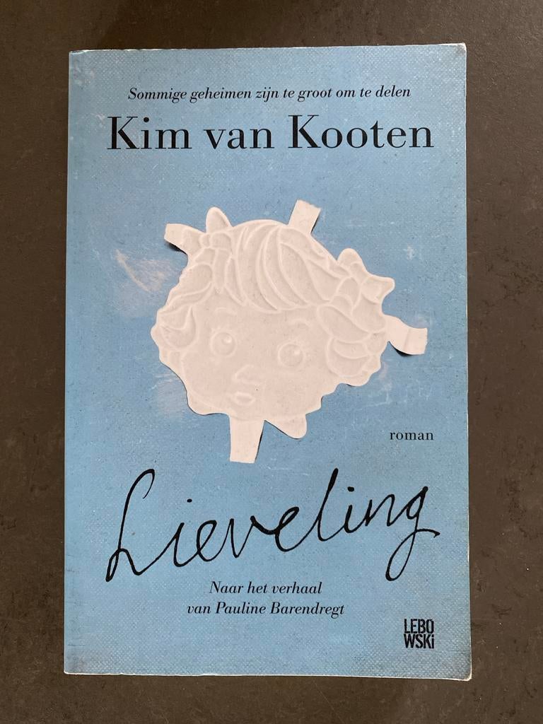 Lieveling - Kim van Kooten, Boeken, Ophalen of Verzenden, Gelezen, Nederland